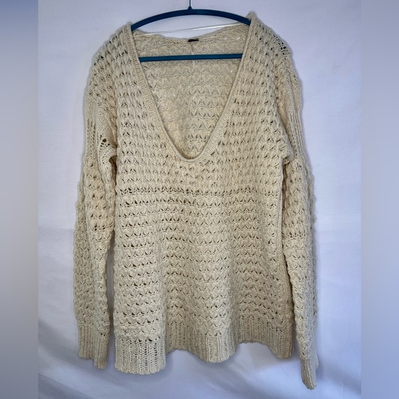 Free People chunky knit cream colored long sleeve sweater multiple patterns Sz M - Picture 14 of 14